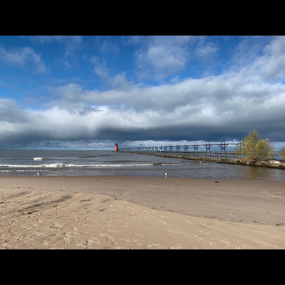 Meet your Posher, Alexis - Picture 1 of 1